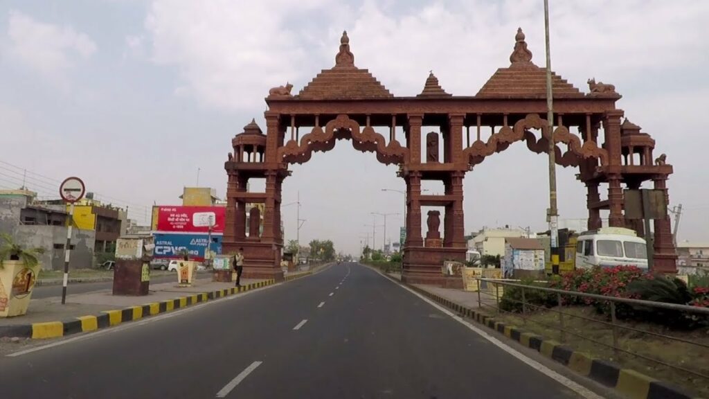 Indore Ujjain 8 lane road